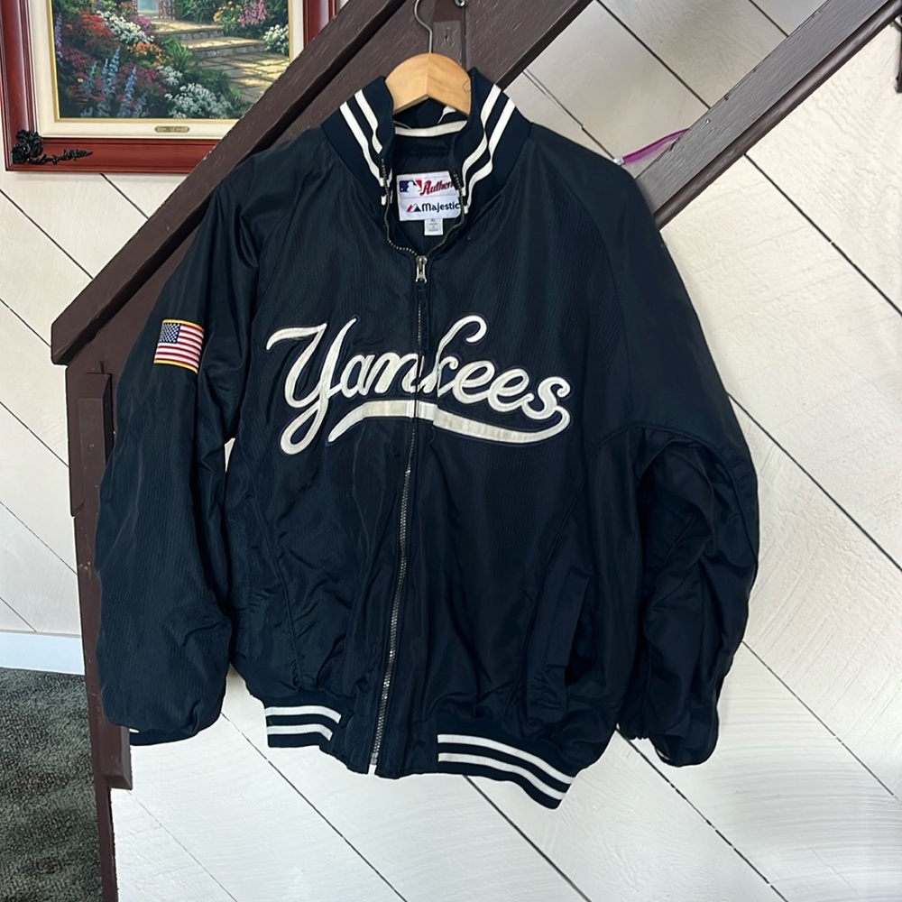 Yankees men’s lx zipped pockets authentic majestic jacket